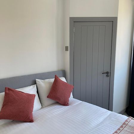 Room In Shared House Hackney Лондон Екстериор снимка